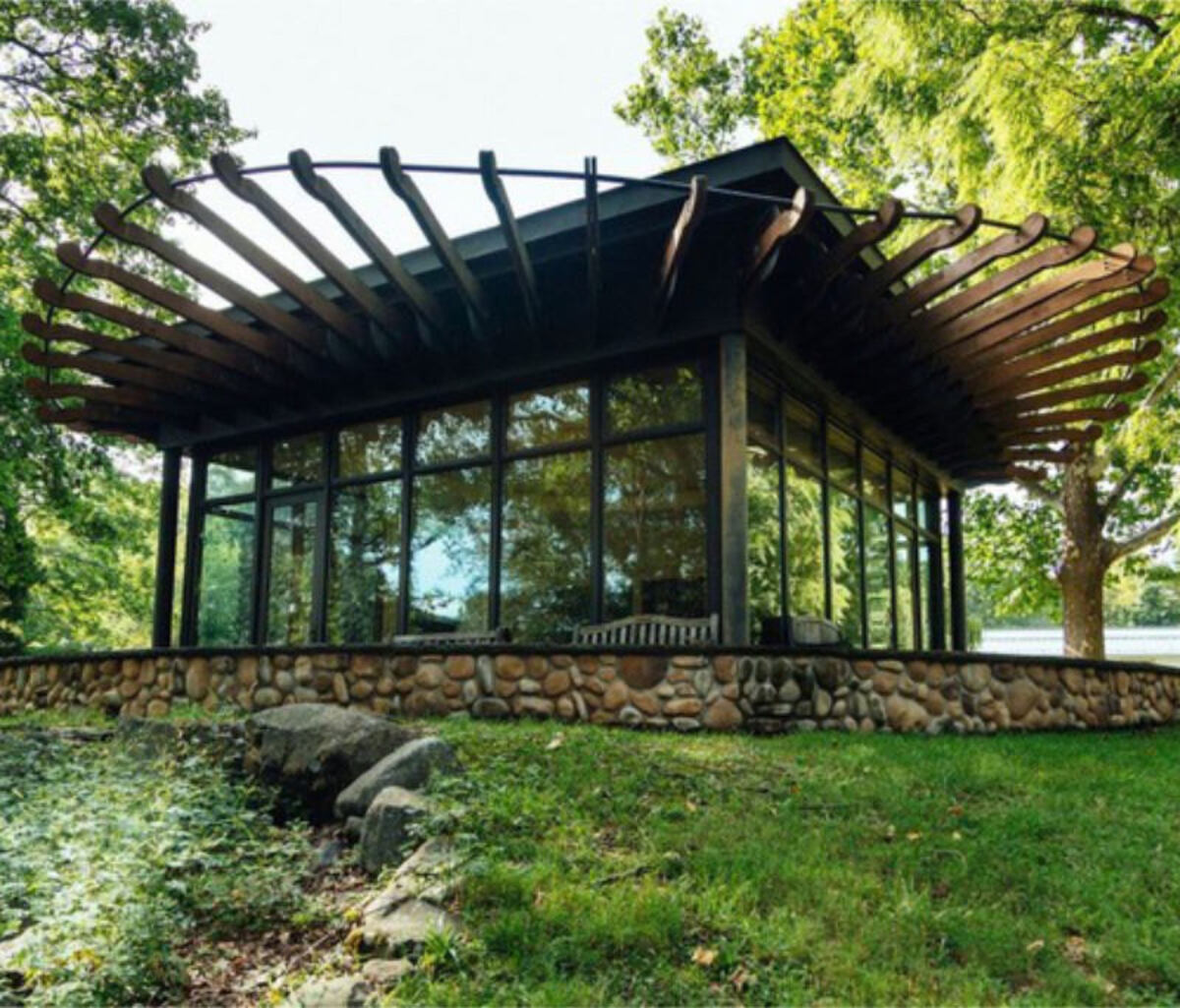 outdoor glass house